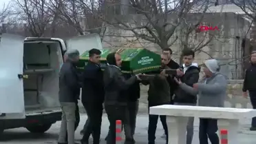 Bolu Yangınında Hayatını Kaybeden Aşçı Esra Nazik, Konya'da Toprağa Verildi