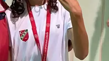 Kaza Sonucu Hayatını Kaybeden Eskrimci Derin Rüyam Kamiloğlu Toprağa Verildi