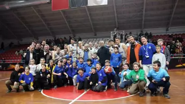 Kocaeli BŞB Kağıtspor, Ankara Genç Akademi'yi 75-66 ile Geçti