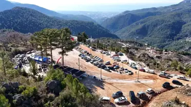 Alanya Belediye Başkanı Özçelik'ten Bademağacı Mahallesi'nde Halk Buluşması