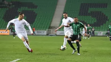 Manisa FK, Sakaryaspor'u Deplasmanda Yenildi