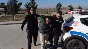 İmam Komşusunu Bıçakladı
