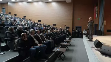 Konya'da Şehir Konferansları Devam Ediyor
