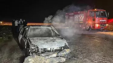 Uşak'ta Yanan Araçta Ceset Bulundu