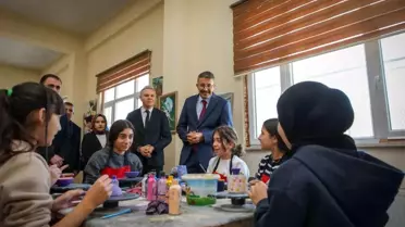 Vali Çelik Yüksekova'daki ADEM'i Ziyaret Etti
