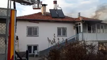 Neşet Ertaş'ın Kız Kardeşinin Evi Yangınla Yandı