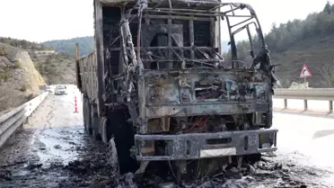 Kastamonu'da Kamyon Alev Aldı