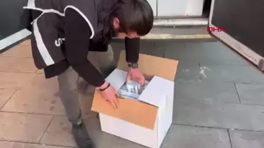 Adana'da Bandrolsüz Makaron Taşıyan Minibüs, Polis Tarafından Durduruldu