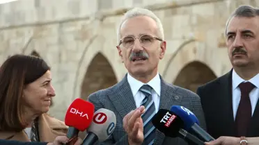Ulaştırma Bakanı Uraloğlu, Uzunköprü'de Restorasyon Çalışmalarını İnceledi