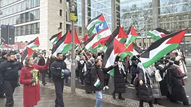 Berlin'de Filistin'e Destek Gösterisi