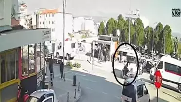 Antalya'da Trafik Kazası: İki Yaralı