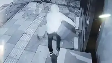 Elazığ'da Hırsızlık Kamerada
