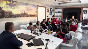 Buharkent'te Öğrenciler Belediye Başkanı ile Buluştu