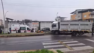 Kamyon Sinyal Direğini Devrerek Yayı Yaraladı