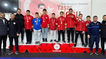 Kavaklı minik güreşçiler grekoromende 'yıldız' oldu