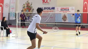 Osmaniye'de Badminton Müsabakaları Başladı