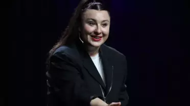 Yasemin Sakallıoğlu'ndan hamilelik iddialarına yanıt geldi