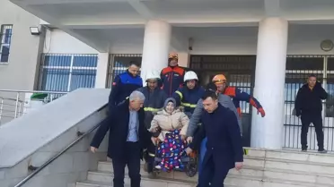 Adana'da Rüzgar Okulu Tahrip Etti