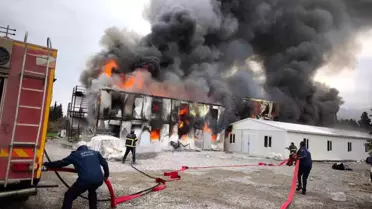 Hatay'da Şantiye Alanında Konteyner Yemekhane Yangını