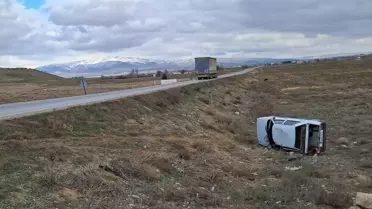 Bolvadin'de Şarapnlpolde Kaza: 5 Yaralı