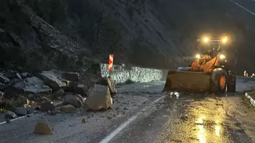 Sinop'ta kar yağışı heyelanlara yol açtı