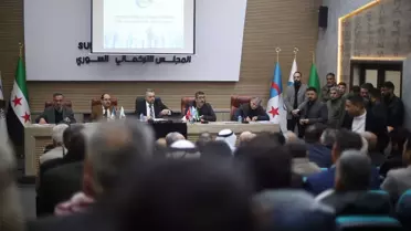 Suriye'de Türkmenler istişare toplantısı için bir araya geldi