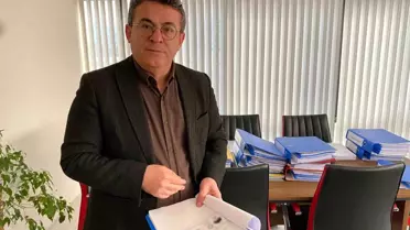 Baba İddiasını Yalanladı