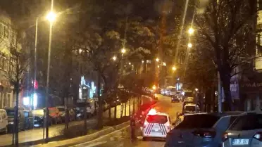 Üsküdar'da İstinat Duvarı Yan Yattı, Binalar Tahliye Edildi