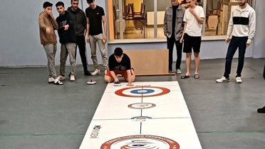 Düzce'de Öğrenciler Floor Curling İle Yeni Döneme Başladı