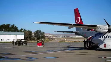 Şehit Osman Oktay'ın naaşı İzmir'e uğurlandı