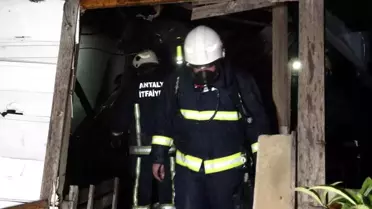 Antalya'da Gecekondu Yangını