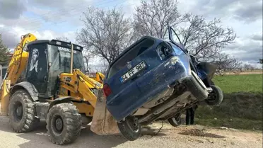 Uşak'ta Takla Atan Otomobilde 5 Yaralı