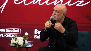 Ercan Kesal, Beylikdüzü Sanat Buluşmaları'nda İzdüşümlerini Paylaştı