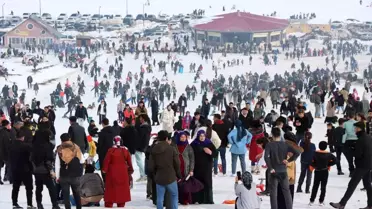 Karacadağ Kayak Merkezi'nde Ziyaretçi Akını