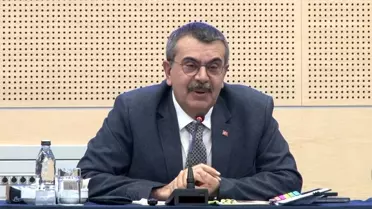 Bakan Tekin'den Özel Okul Eleştirilerine Yanıt