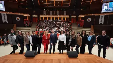 TürkTraktör'den Genç Kadınlara Teknoloji Eğitimi