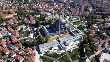 Selimiye Camisi'nde Ramazan Mahyası Yeniden Asılacak