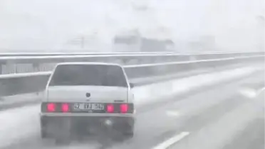 İstanbul'da Kar Yağışı Kazaya Neden Oldu