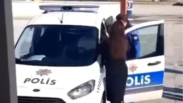 Miniklerden Polisle Şarkı Eğlencesi