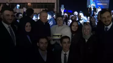 Cumhurbaşkanı Erdoğan'a gençlerden doğum günü sürprizi