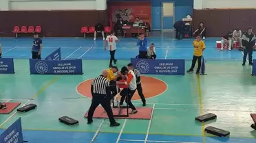 Oltu Lisesi Bilek Güreşi'nde Başarı