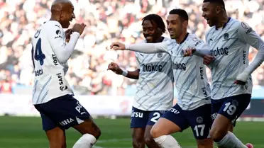 Kanarya güle oynaya turladı! Fenerbahçe Ziraat Türkiye Kupası'nda çeyrek finalde