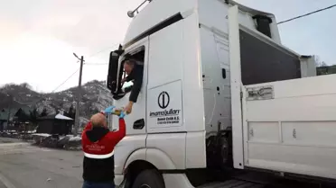 Ordu'da Ramazan İftarı İçin Uzun Yol Şoförlerine İftariyelik Dağıtımı Devam Ediyor