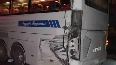 Otobüs Arızalandı, Kamyon Çarptı