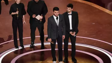 Biri Filistinli diğeri İsrailli iki yönetmenin çektiği 'No Other Land' Oscar kazandı