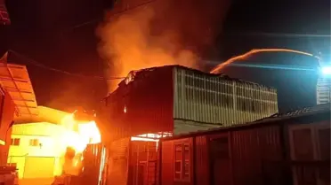 Denizli'de Mobilya İmalathanesinde Yangın Korku Yarattı