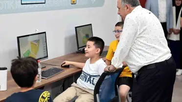 Talas Belediyesi'nde Espor ve İnovasyon Merkezi Gençlerin Akınına Uğradı