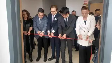 Hınıs'ta Modern Kütüphane Açılışı Gerçekleşti
