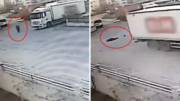 Kamyon yolda yürüyen kadını ezip yoluna devam etti