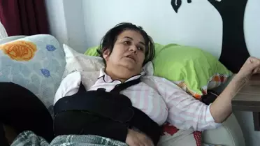 İzmir'de İş Kazası: Gelinlikçi Çalışanı Düşerek Ağır Yaralandı